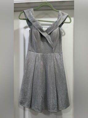 B. Smart Prom Dresses for Women on Sale up to 90% Off: Poshmark